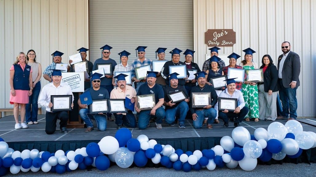 Vineyard Employees Graduate from Sonoma County Fundación de la Voz de los Viñedos Leadership Academy